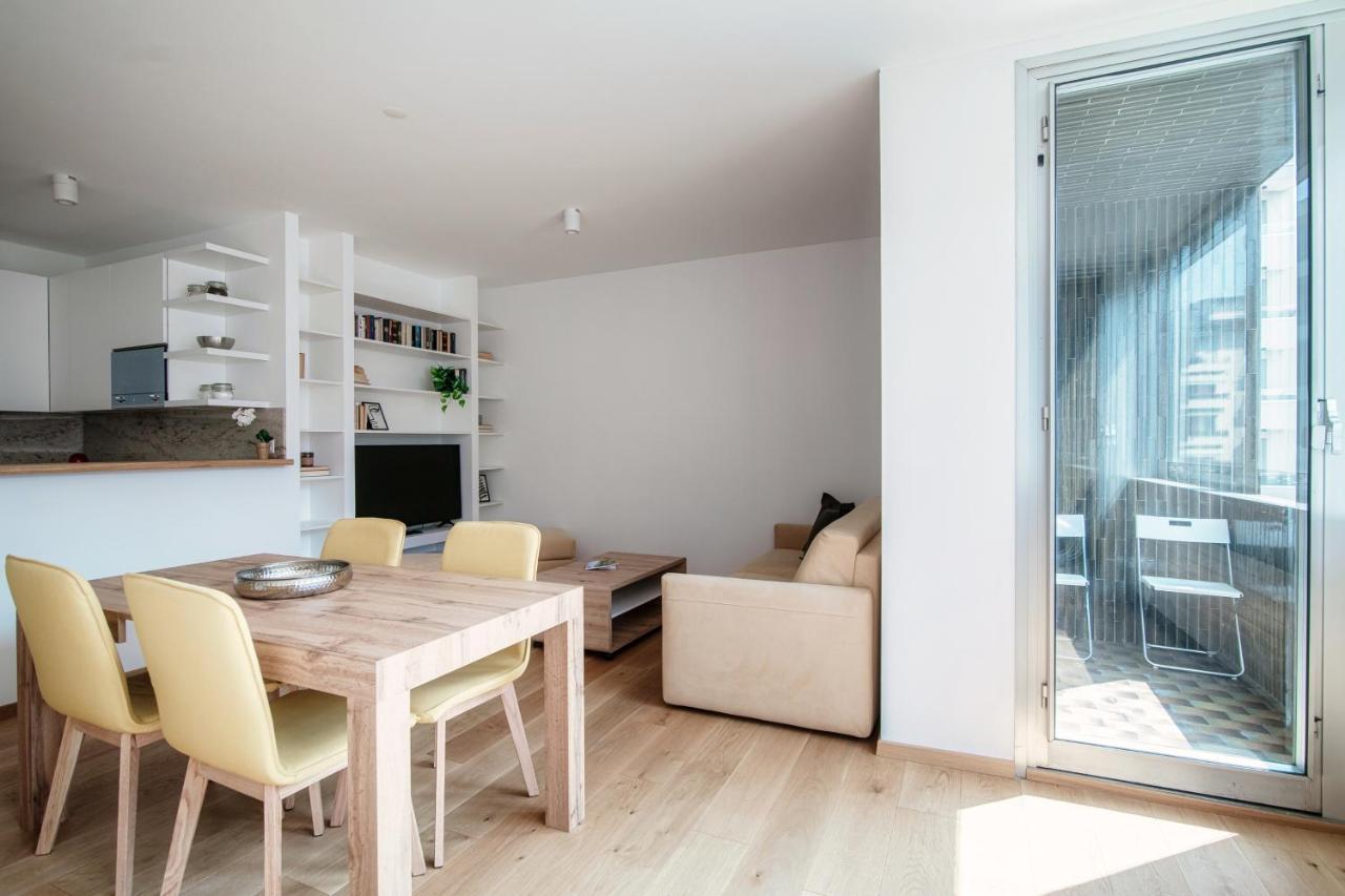 Palace Apartment By Quokka 360 - 2 Minutes From Lugano Lido Buitenkant foto